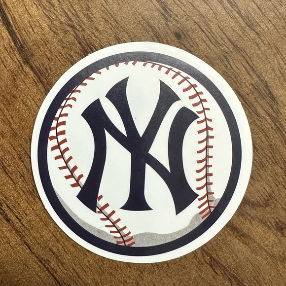 FREE⚾️NY Yankees Sticker - Picture 2 of 2